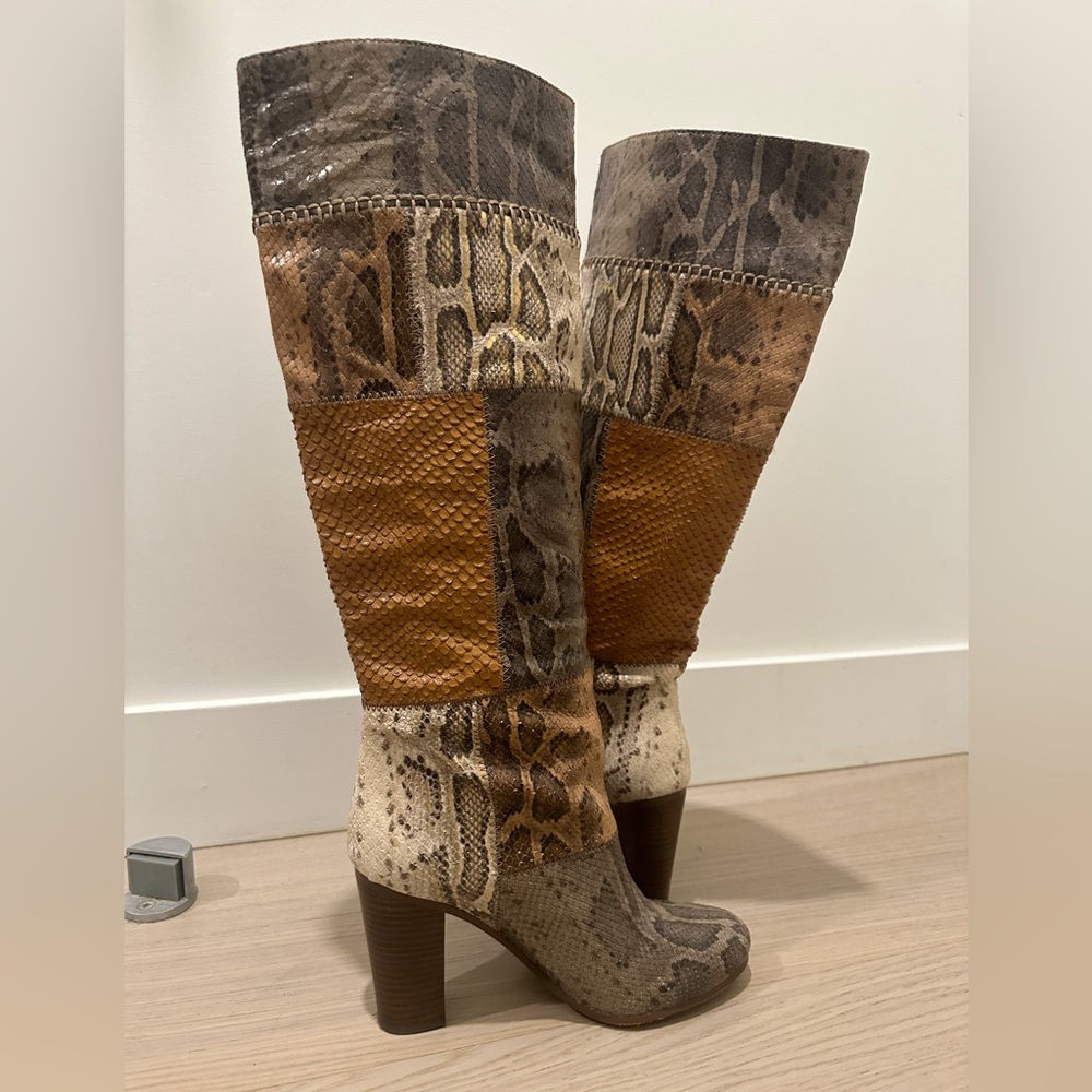 Coach | Trudie PRT Python Olive Brown
Natural Snakeskin Boot Size: 8B - Picture 6 of 7